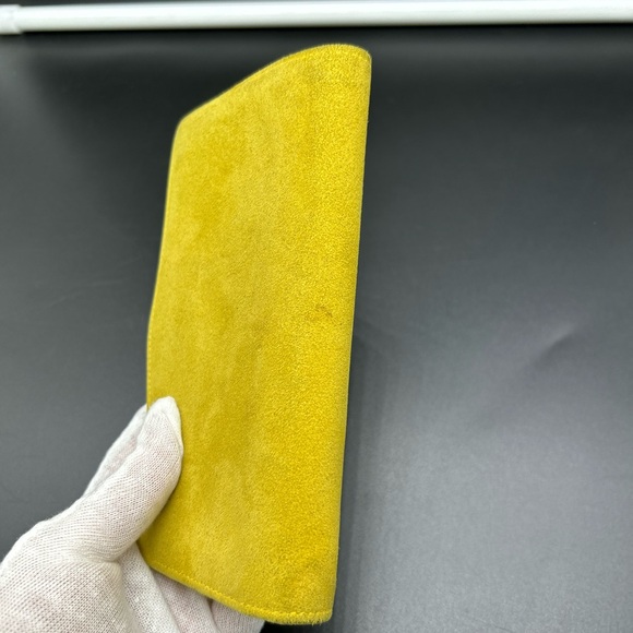 Loewe bifold yellow clasp wallet - Picture 10 of 13